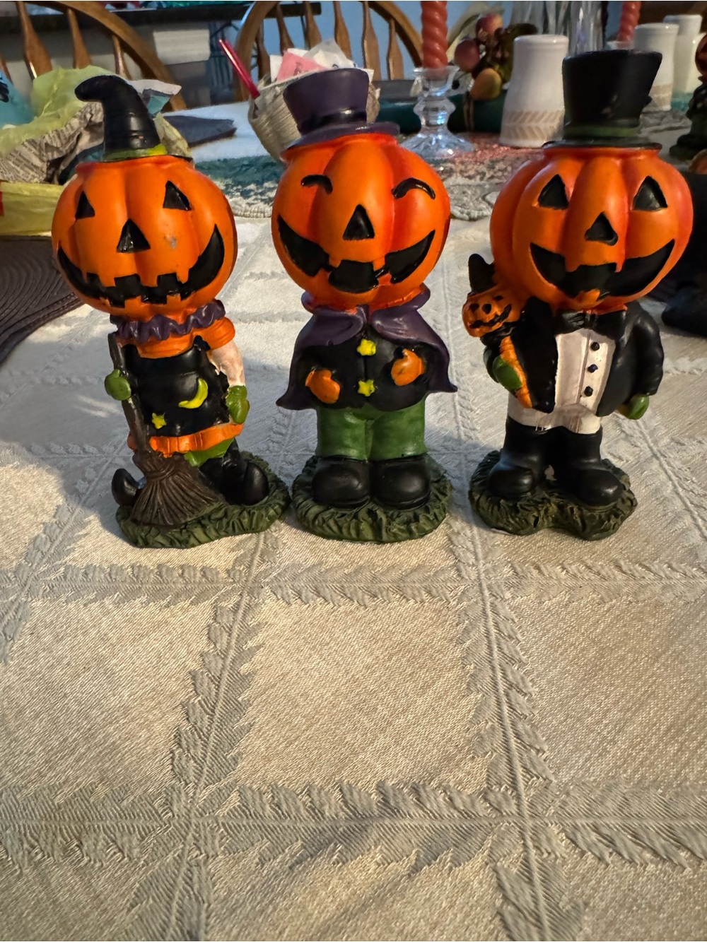 Set of 3 Orange Pumpkin Figurine Décor - Festive Jack-O'-Lantern Trio